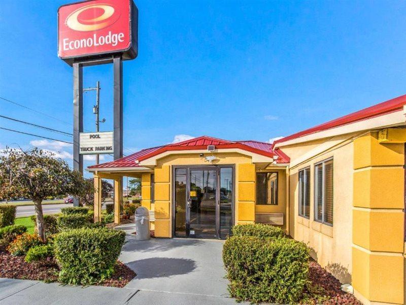 Econo Lodge Norwalk Esterno foto