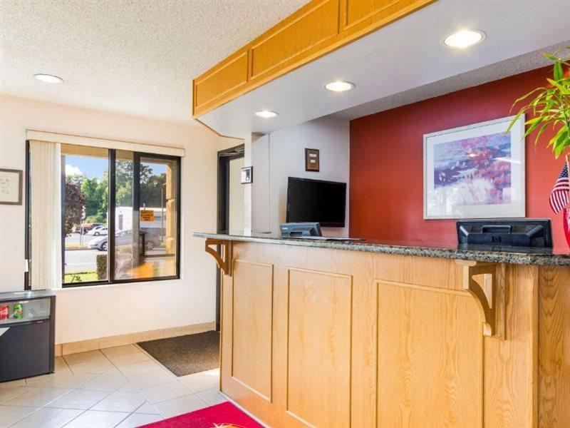 Econo Lodge Norwalk Esterno foto