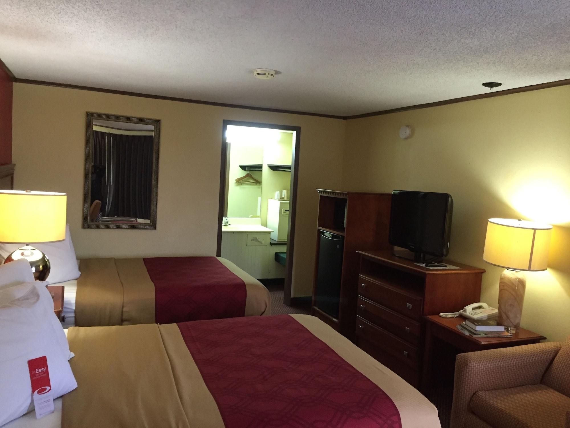 Econo Lodge Norwalk Esterno foto
