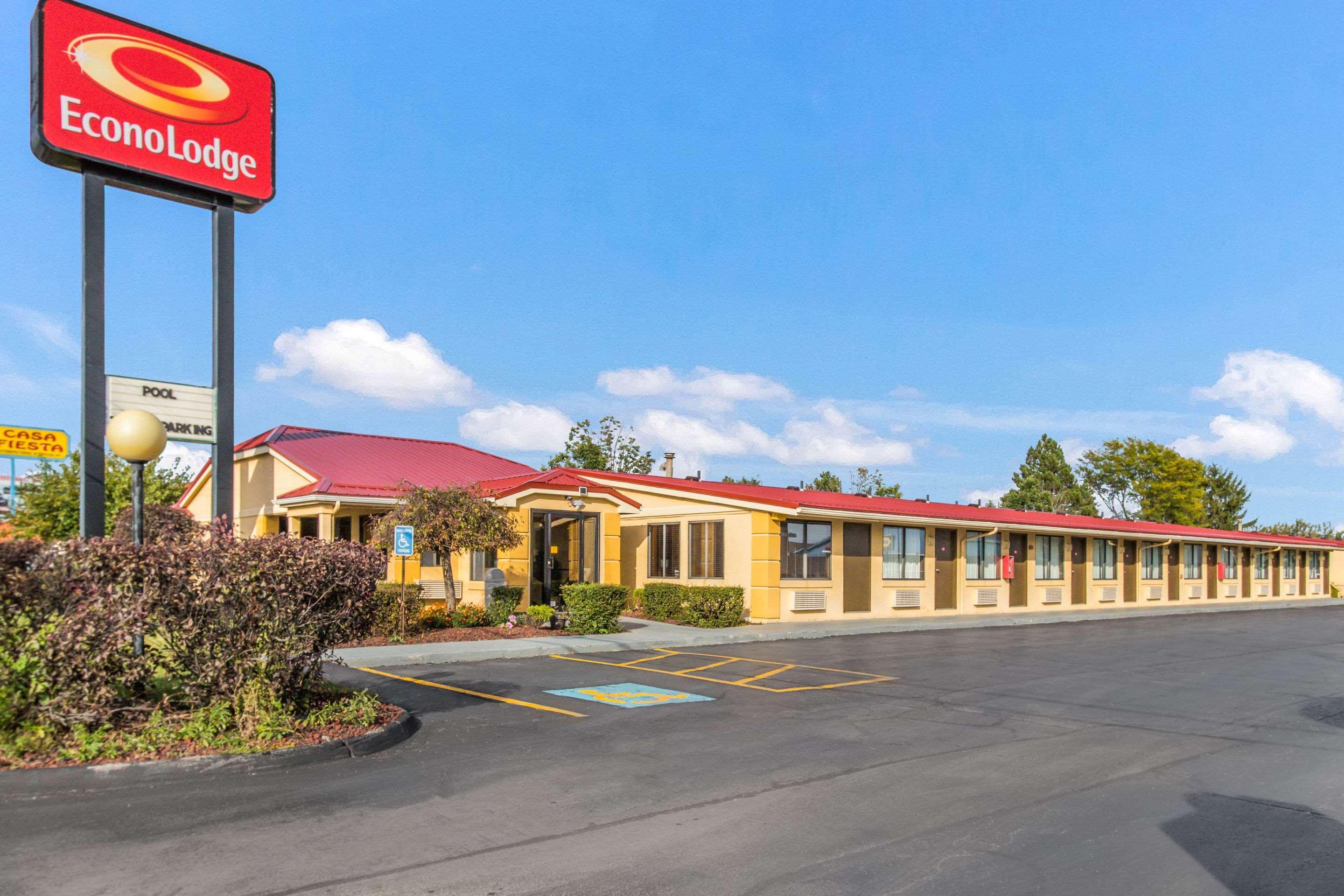 Econo Lodge Norwalk Esterno foto