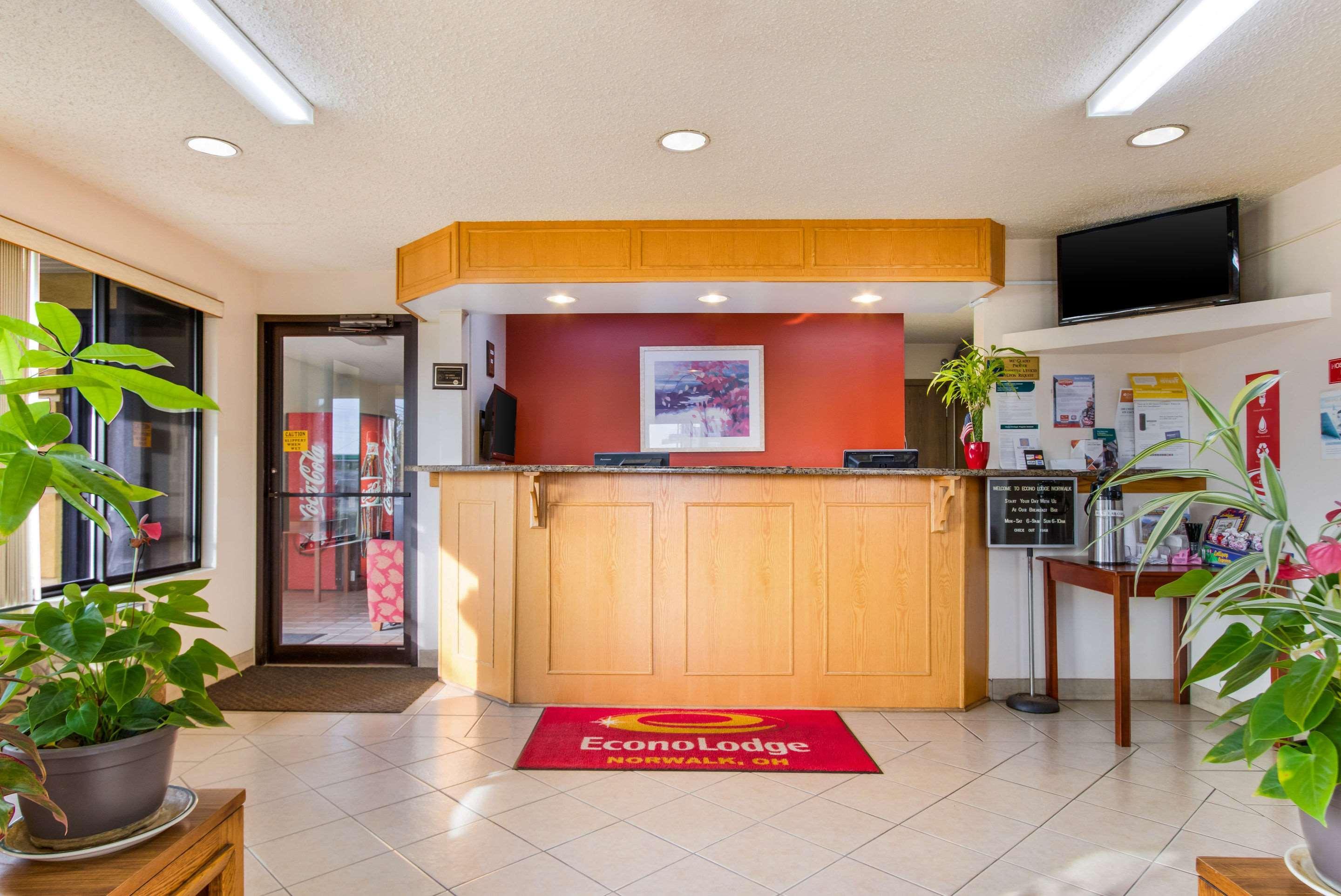 Econo Lodge Norwalk Esterno foto