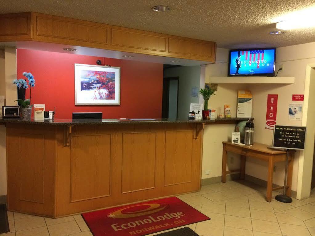 Econo Lodge Norwalk Esterno foto