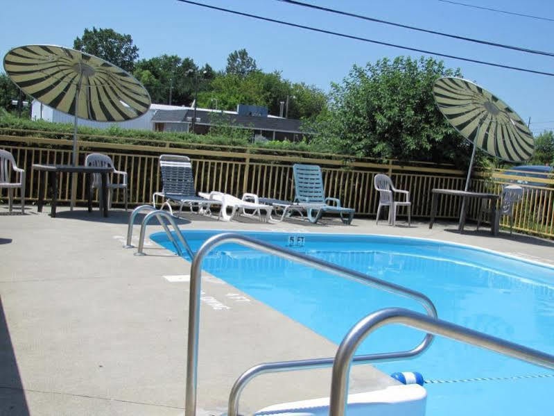 Econo Lodge Norwalk Esterno foto
